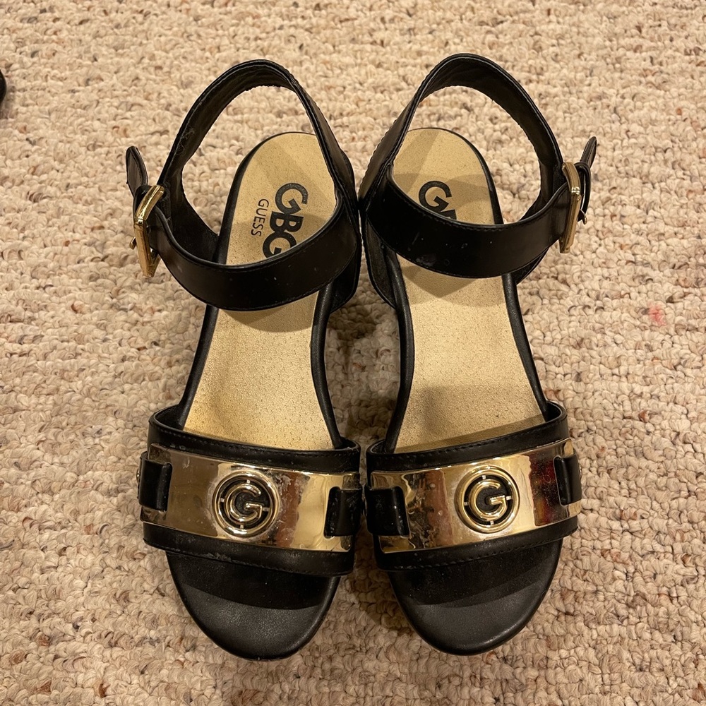 A pair of shoes from Guess in size 5